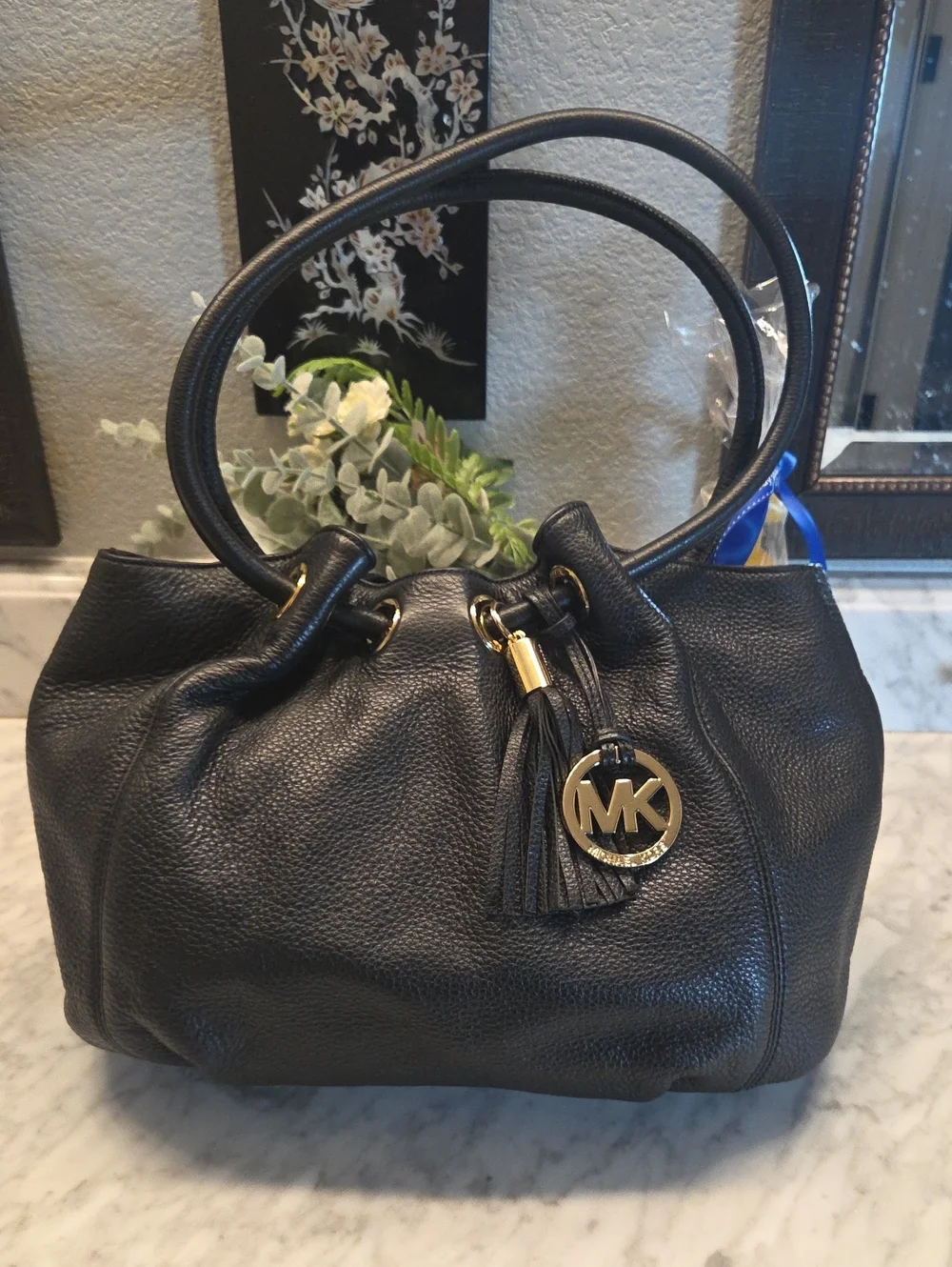 EUC Michael Kors Black Pebbled Leather Tote with Gold Hardware And Tassel